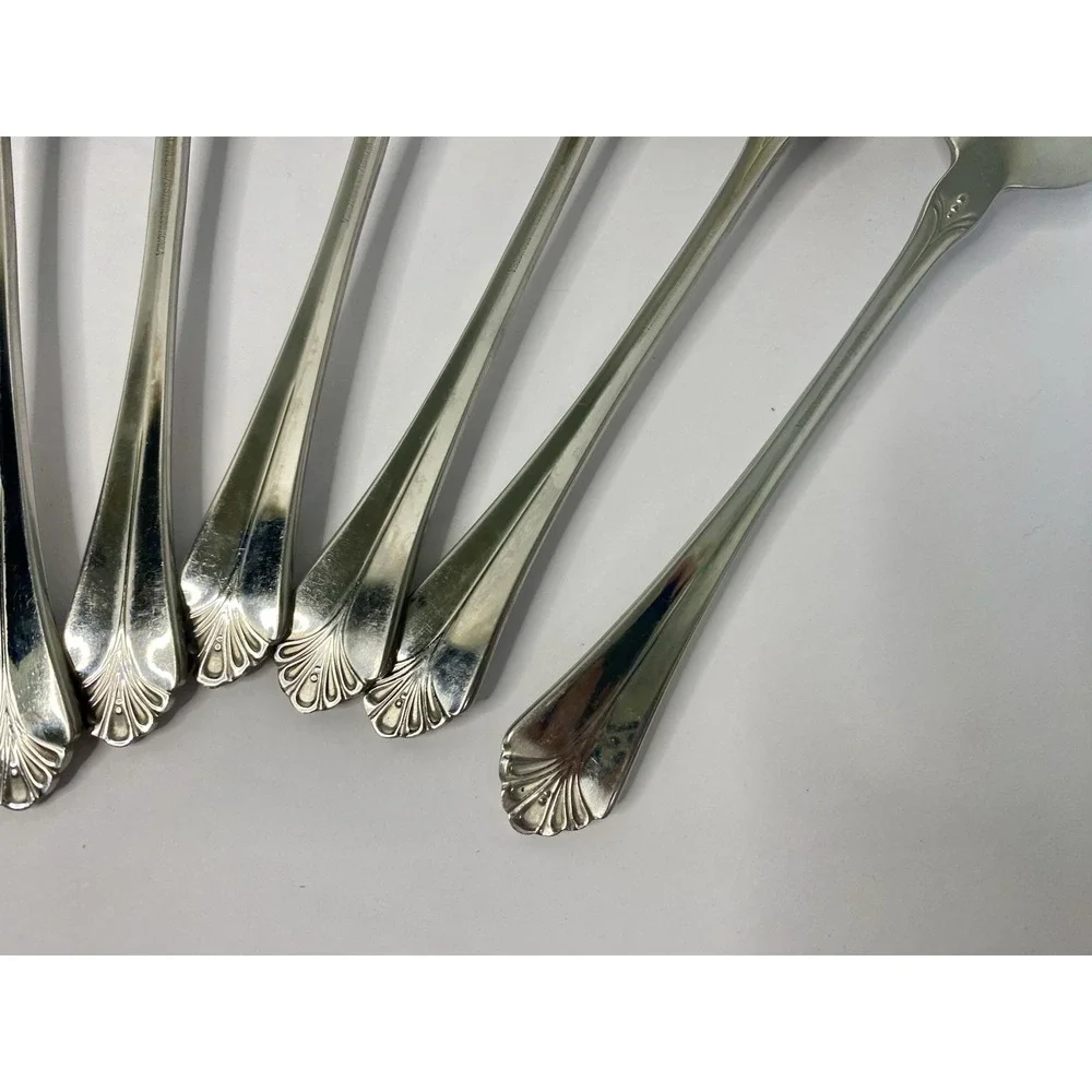 Towle Santa Barbara 18/8 Stainless Flatware Lot of 8 Soup Spoons Glossy China